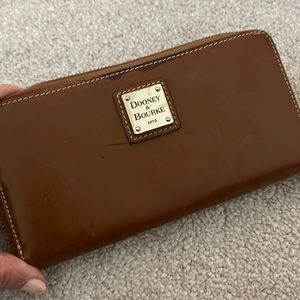 Dooney and Bourke zip wallet